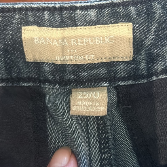 Hampton Fit Banana Republic shorts - Picture 2 of 3